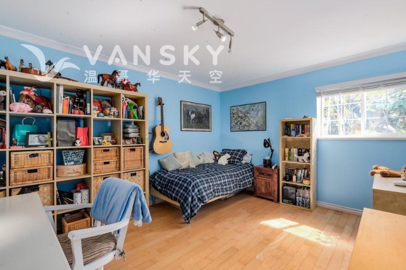 260222115816_downstair big bedroom.JPG